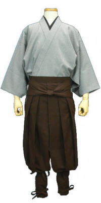 行灯袴や馬乗袴など様々な種類の袴を販売しております ｜ 和の衣装など 